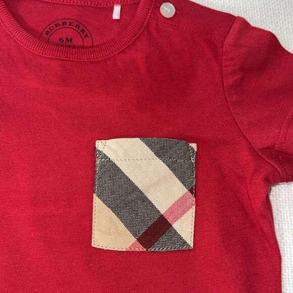 BURBERRY RED BABY TEE - 6M - Picture 2 of 3